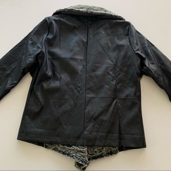 Mystree | Pia Black Vegan Leather Jacket with Faux Fur Lined Lapel Small NWT - Picture 8 of 10